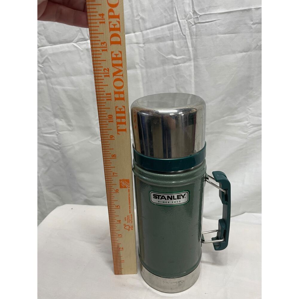 Vintage Stanley 24 Oz .7 Liter Vacuum Bottle In Green With Green Handle - Picture 7 of 8